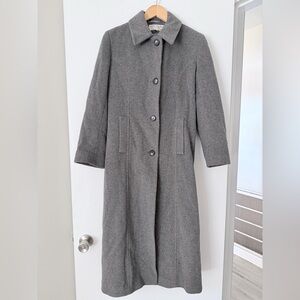 Larry Levine Gray Pea Coat 80% Lambswool, 20% cashmere with rayon lining